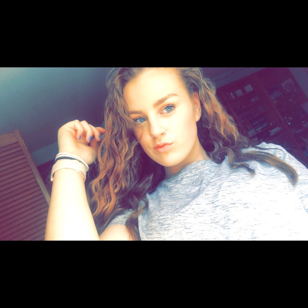 Meet your Posher, Ava